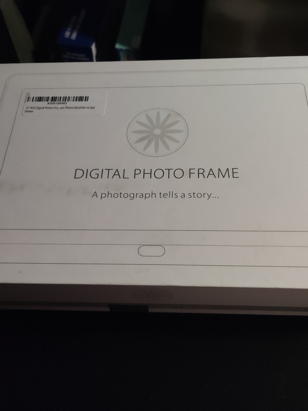 Source Unknown White Digital Photo Frame